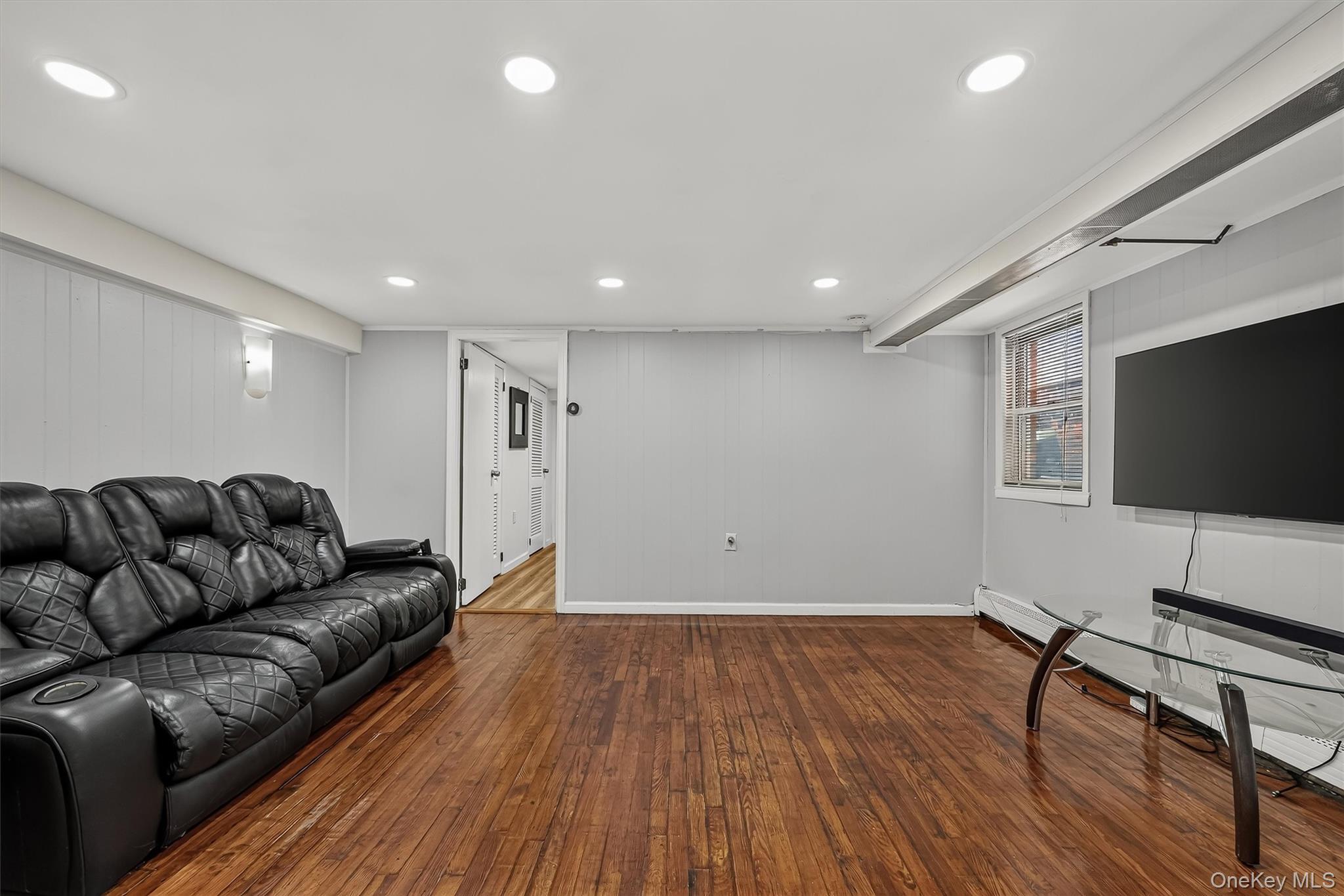 Single Family Holland Avenue  Bronx, NY 10467, MLS-1034028-37
