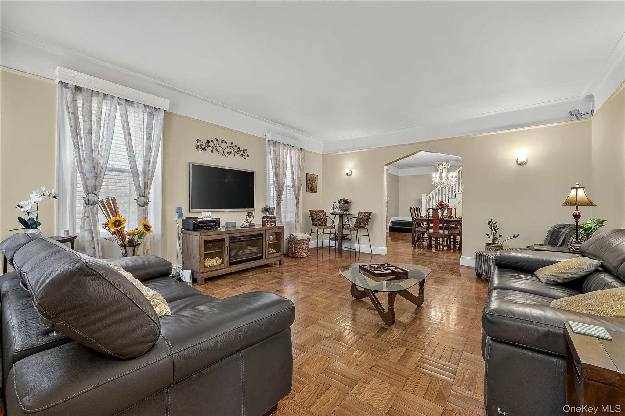 Single Family Holland Avenue  Bronx, NY 10467, MLS-1034028-7