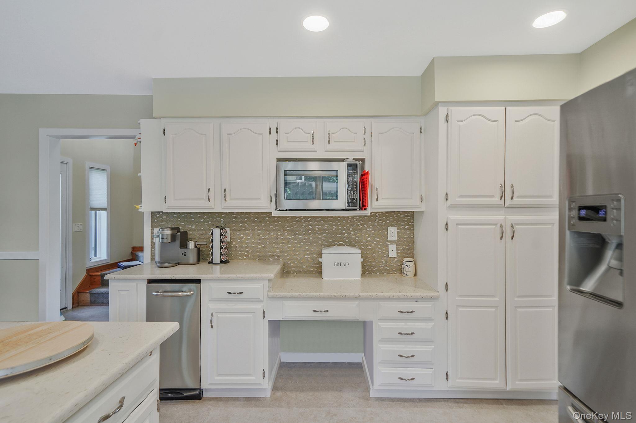 Single Family Seacove Lane  Suffolk County, NY 11901, MLS-1034035-10