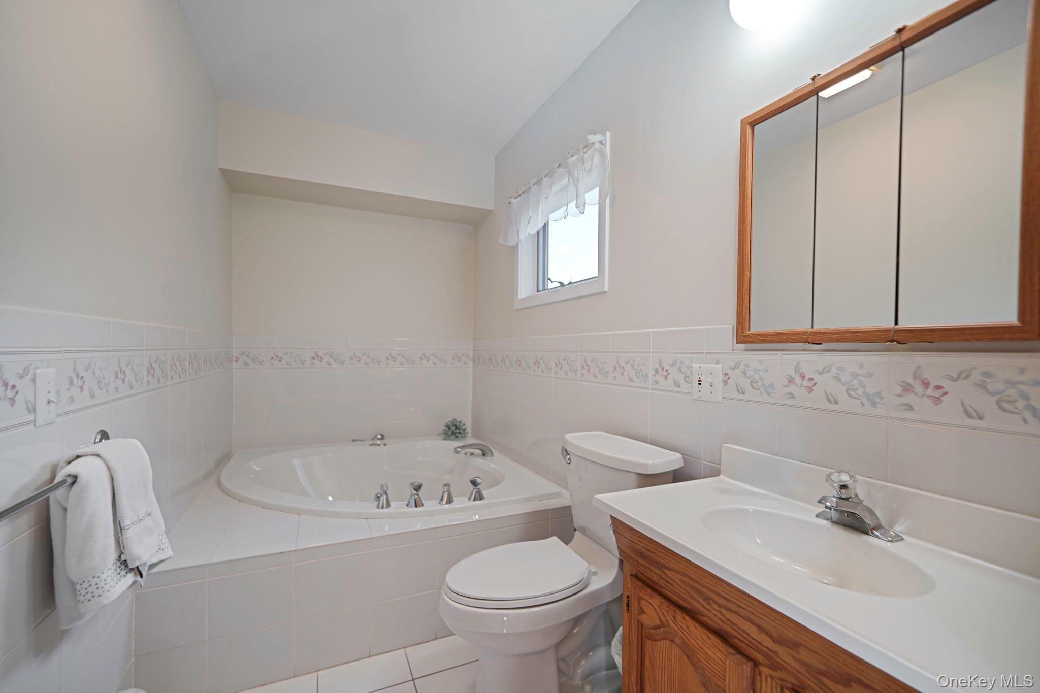 Single Family Seacove Lane  Suffolk County, NY 11901, MLS-1034035-16
