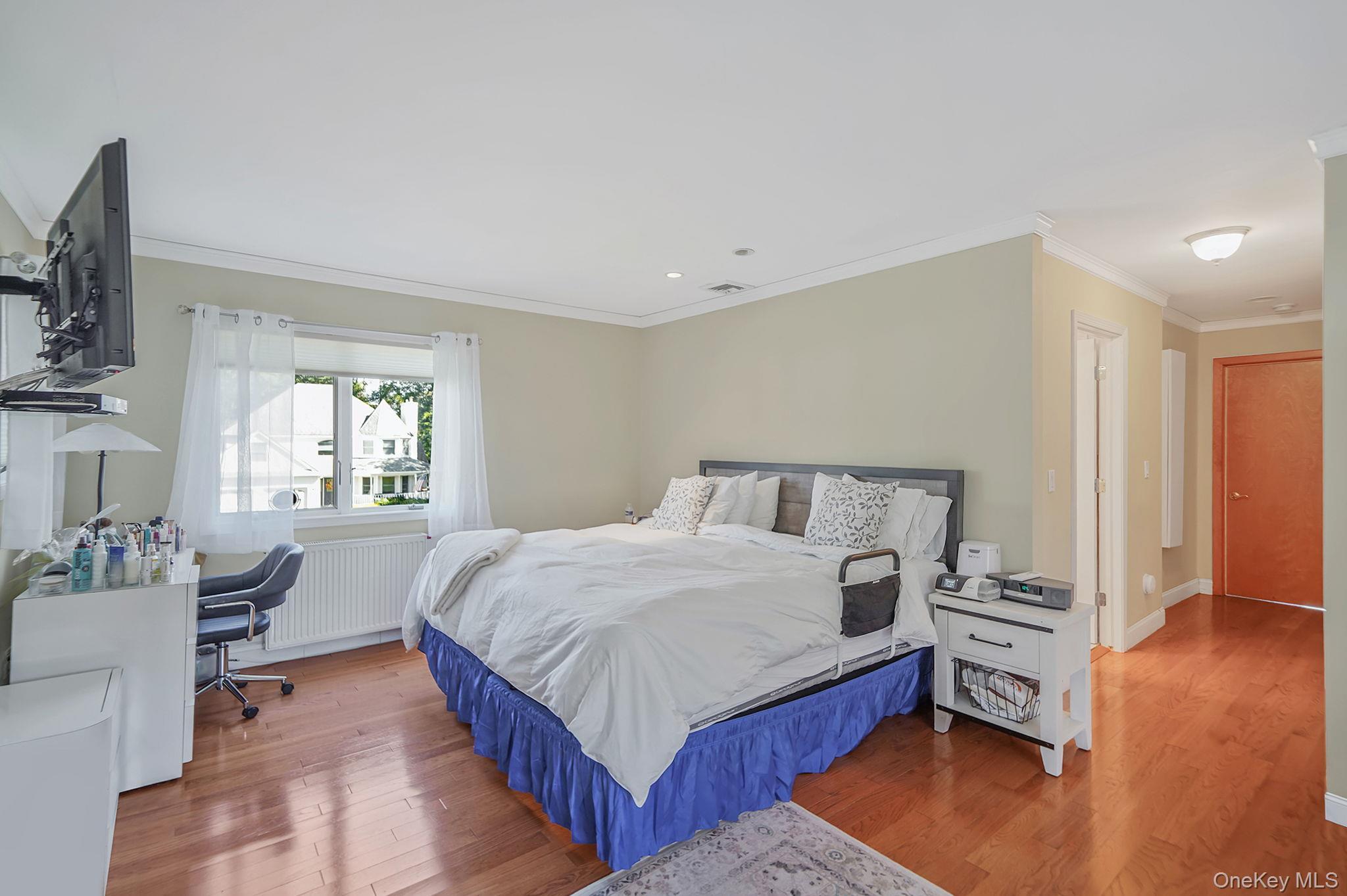 Single Family Seacove Lane  Suffolk County, NY 11901, MLS-1034035-32