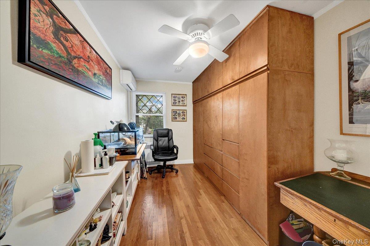 Single Family Tenbroeck Avenue Bronx, NY 10461, MLS-1034068-13