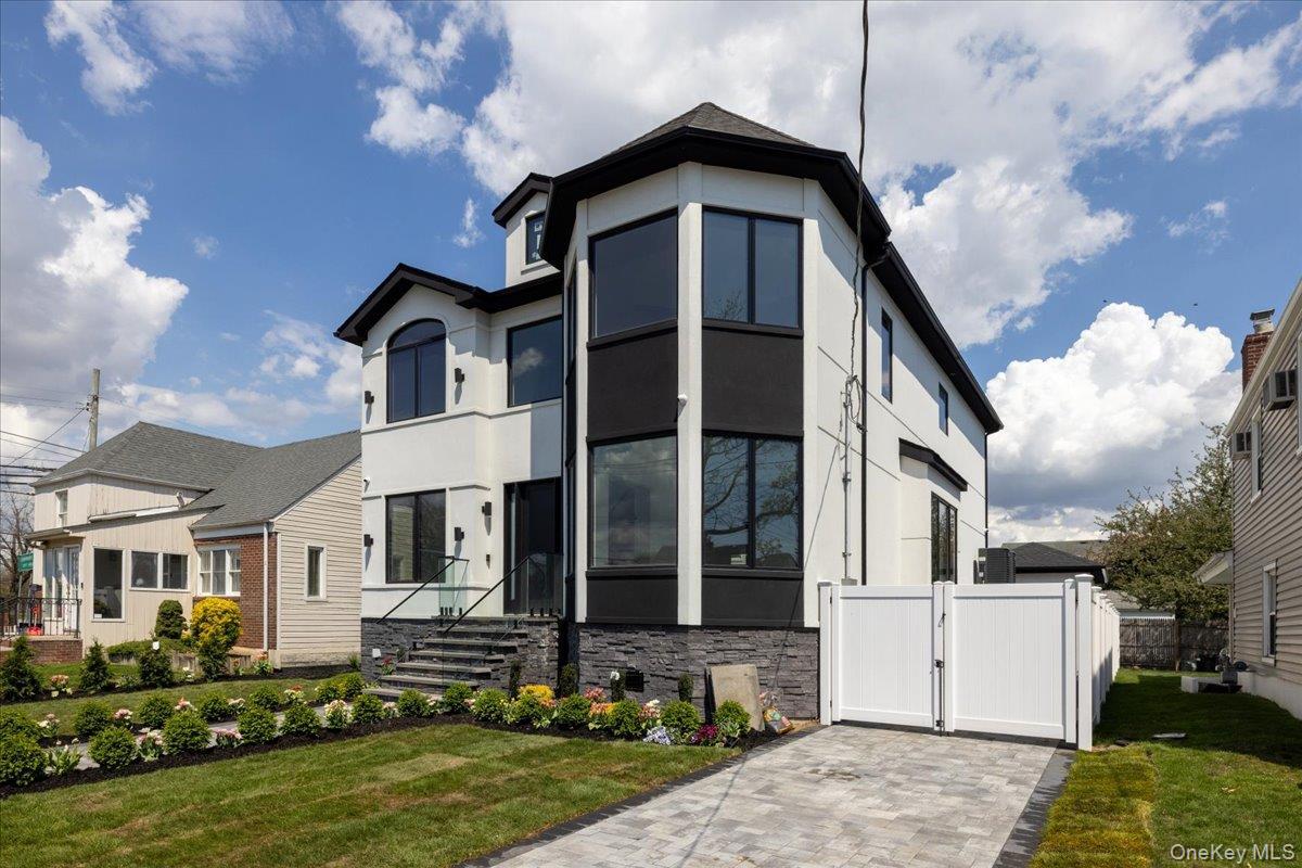 Single Family Arlington Road  Nassau County, NY 11516, MLS-1034077-30
