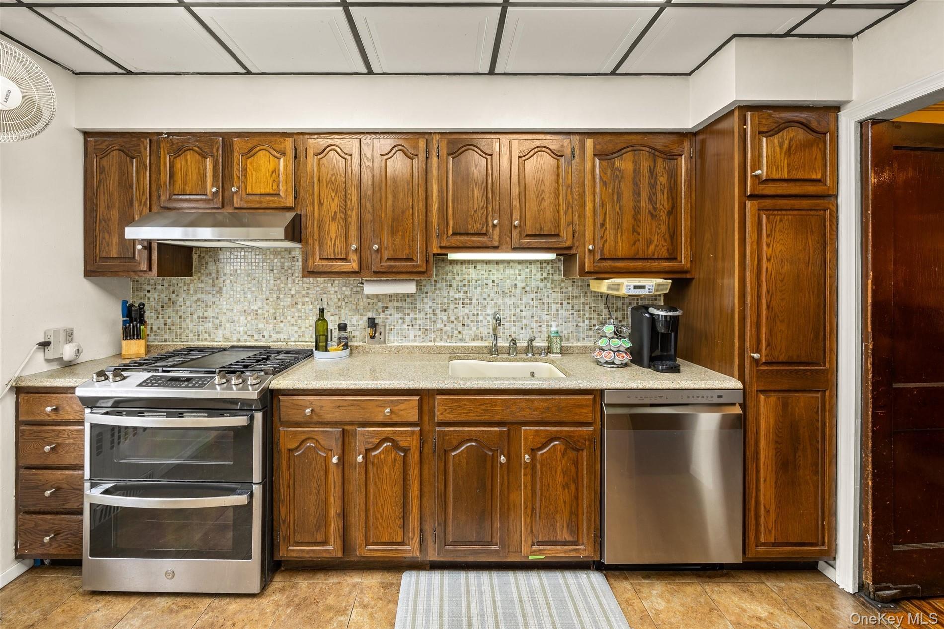 Single Family 83rd Street  Queens, NY 11417, MLS-1034088-10