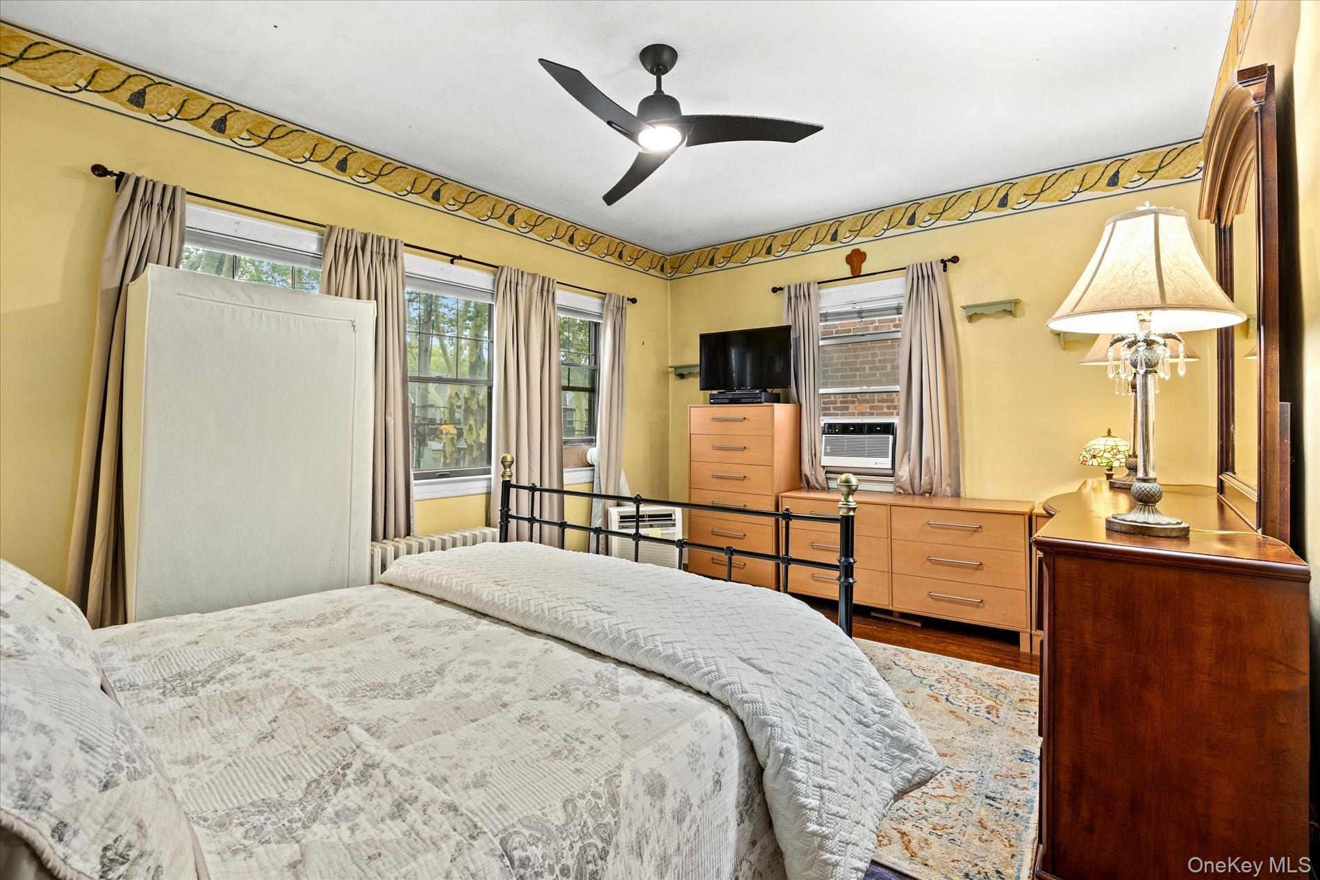 Single Family 83rd Street  Queens, NY 11417, MLS-1034088-13