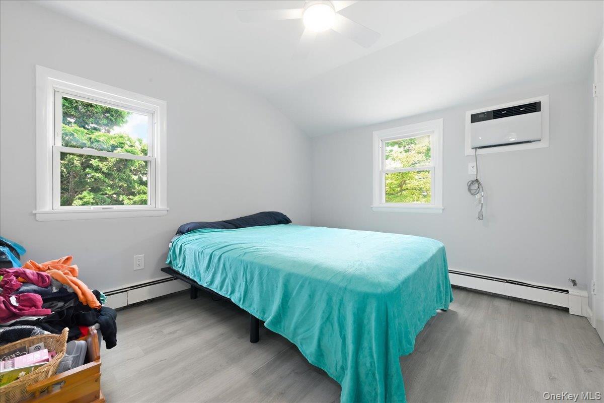 Single Family Bridle Lane Nassau County, NY 11801, MLS-1034110-16