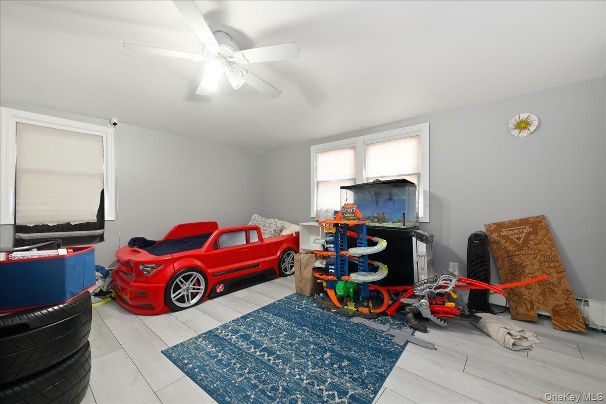 Single Family Bridle Lane Nassau County, NY 11801, MLS-1034110-17