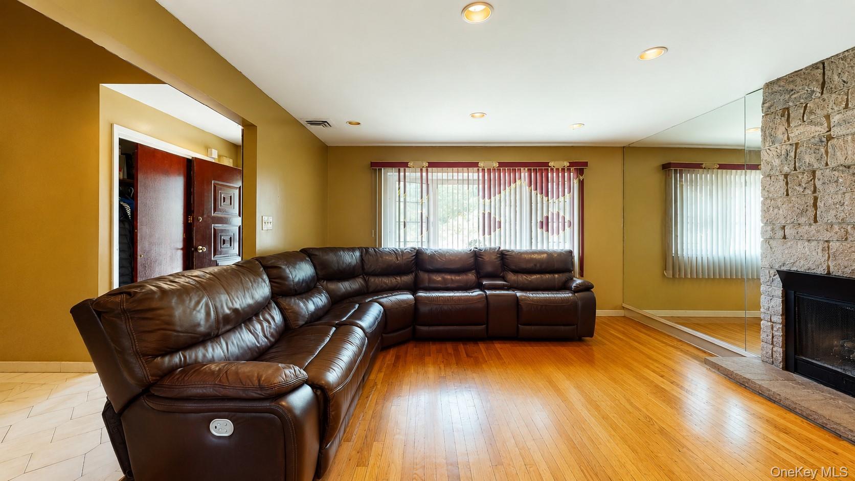 Single Family W Valley Stream Boulevard Nassau County, NY 11580, MLS-1034122-13