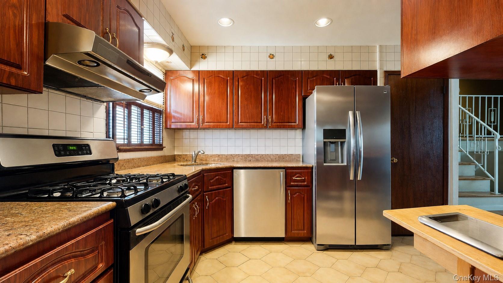 Single Family W Valley Stream Boulevard Nassau County, NY 11580, MLS-1034122-16