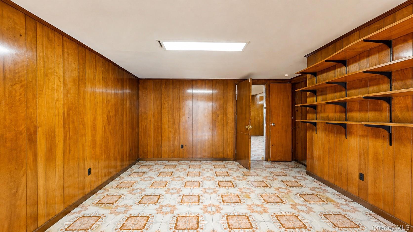 Single Family W Valley Stream Boulevard Nassau County, NY 11580, MLS-1034122-25