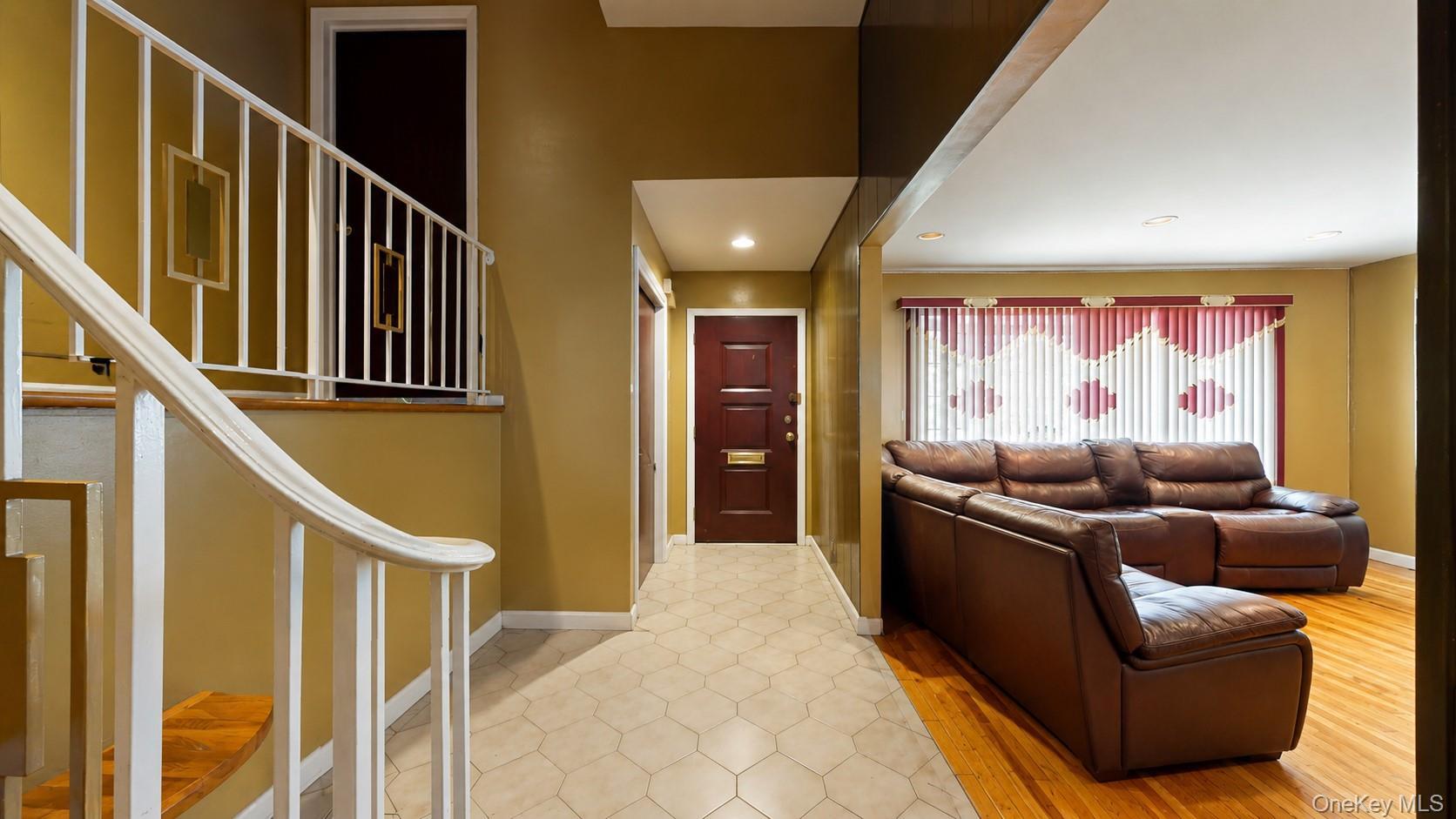Single Family W Valley Stream Boulevard Nassau County, NY 11580, MLS-1034122-7