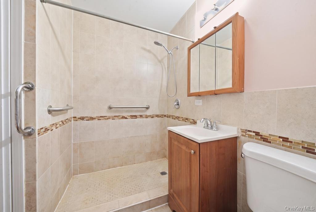 Single Family 197th Street  Queens, NY 11412, MLS-1034126-10