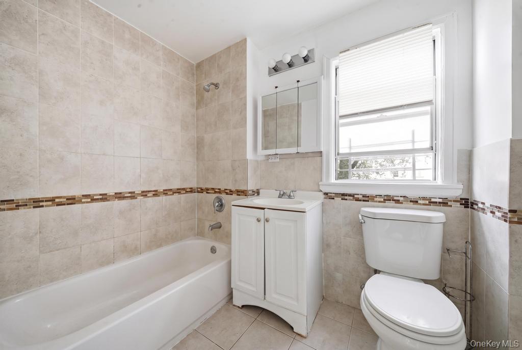 Single Family 197th Street  Queens, NY 11412, MLS-1034126-15
