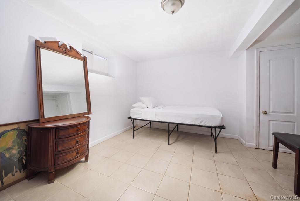 Single Family 197th Street  Queens, NY 11412, MLS-1034126-21