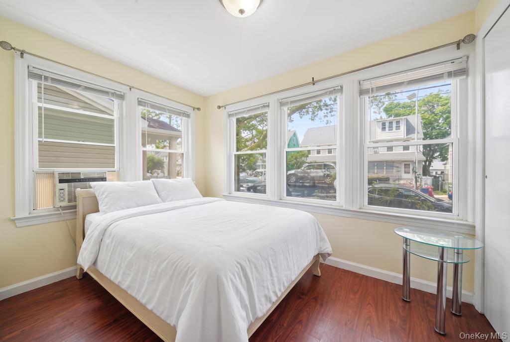 Single Family 197th Street  Queens, NY 11412, MLS-1034126-5