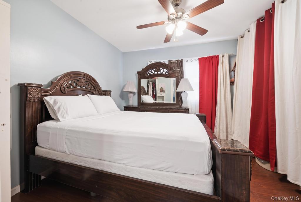 Single Family 197th Street  Queens, NY 11412, MLS-1034126-6