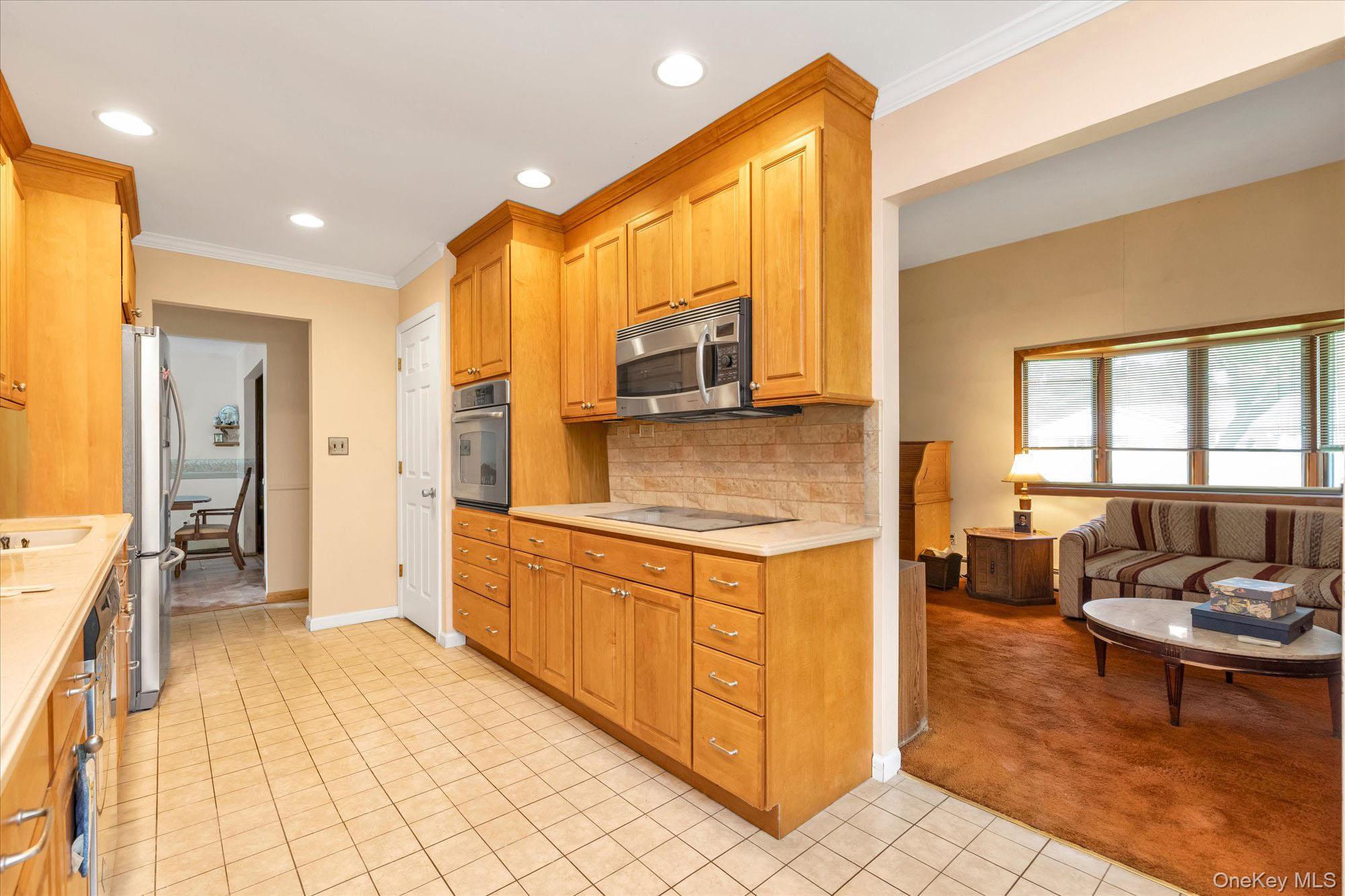 Single Family Lillian Street  Suffolk County, NY 11776, MLS-1034140-3