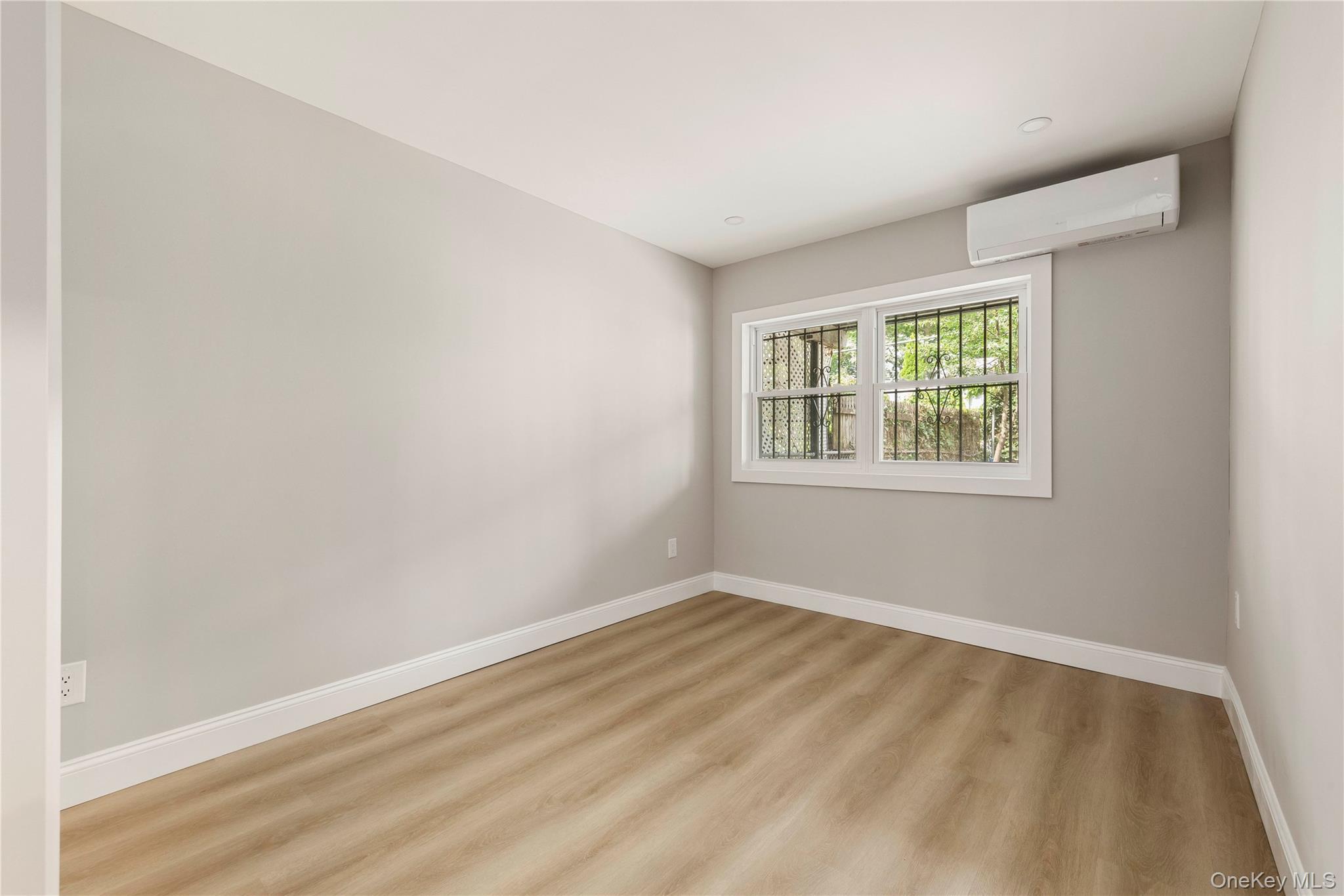 Single Family Autumn Avenue Brooklyn, NY 11208, MLS-1034146-7