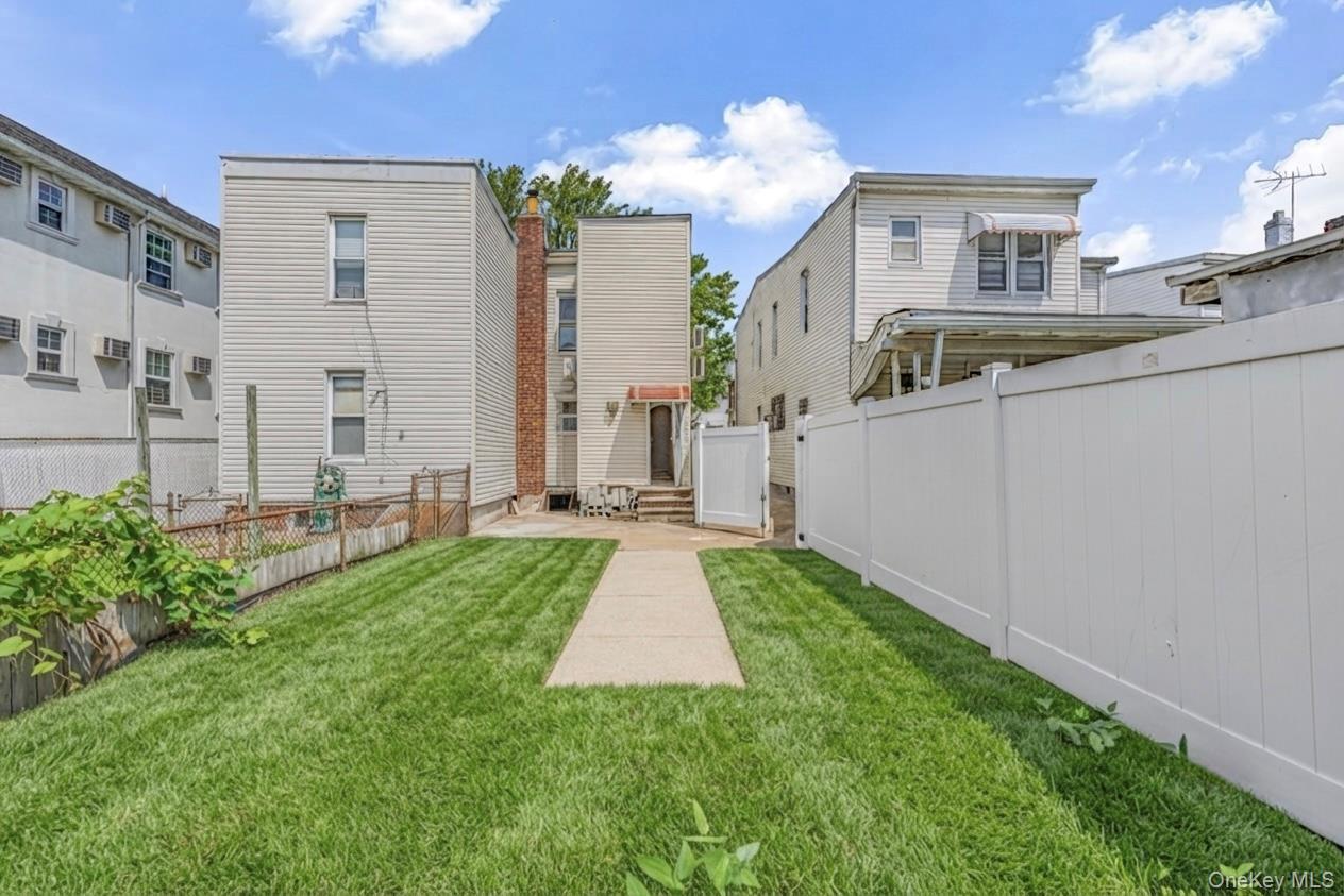 Single Family 102nd Avenue  Queens, NY 11416, MLS-1034162-15