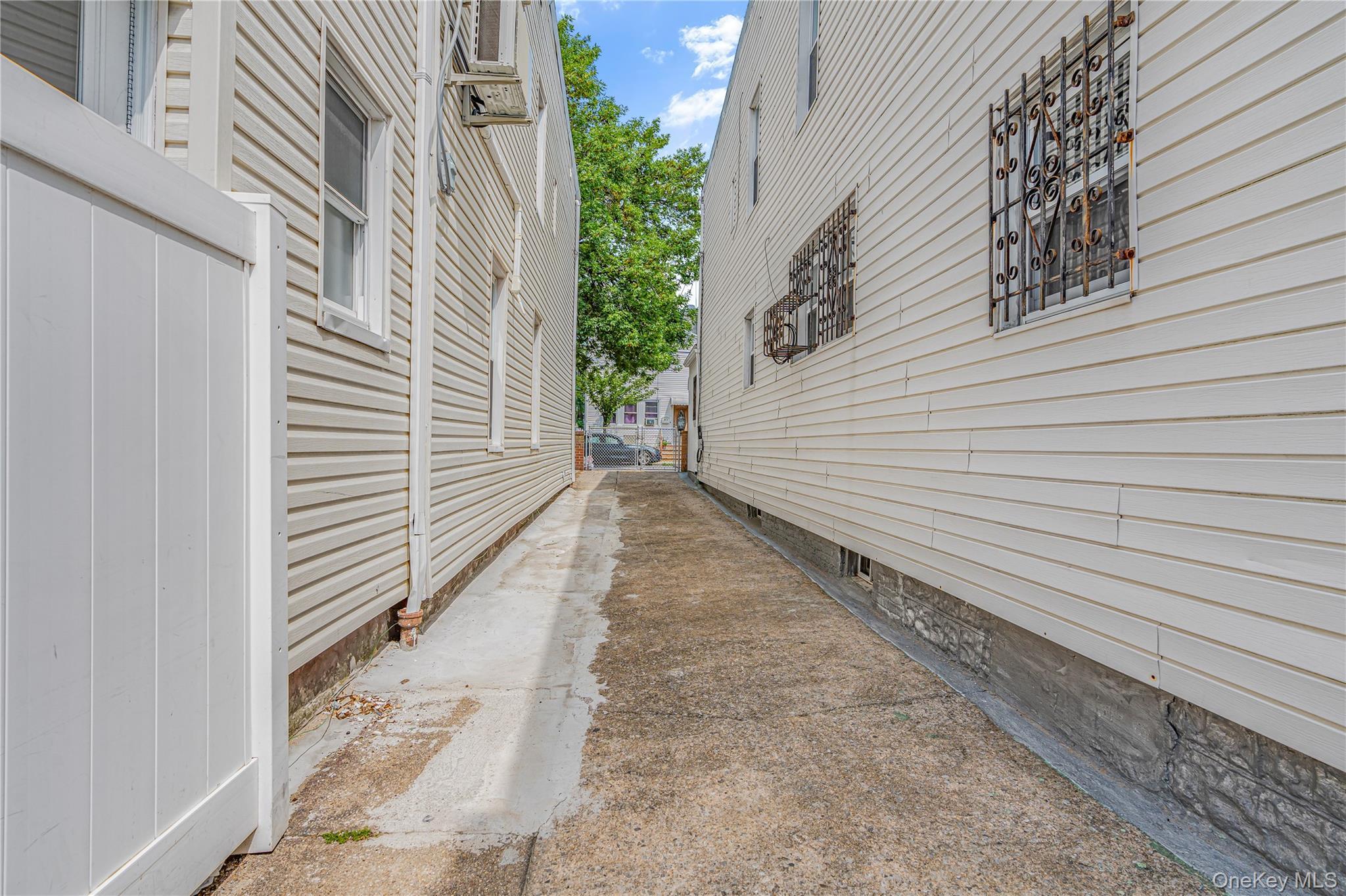 Single Family 102nd Avenue  Queens, NY 11416, MLS-1034162-16