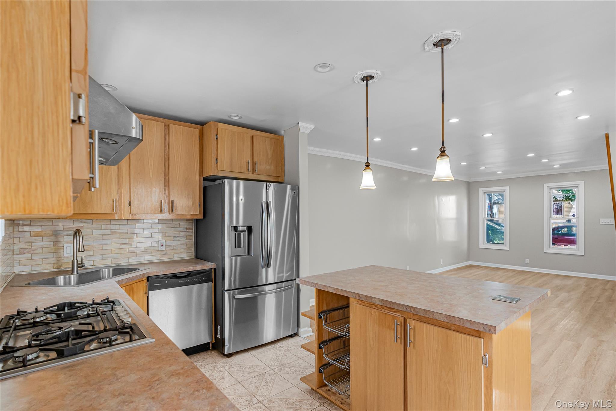 Single Family 102nd Avenue  Queens, NY 11416, MLS-1034162-3