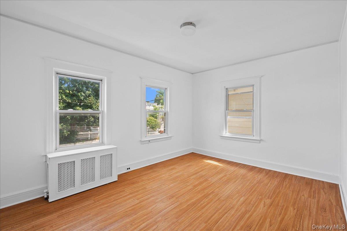 Single Family Olivia Street Westchester County, NY 10573, MLS-1034173-16