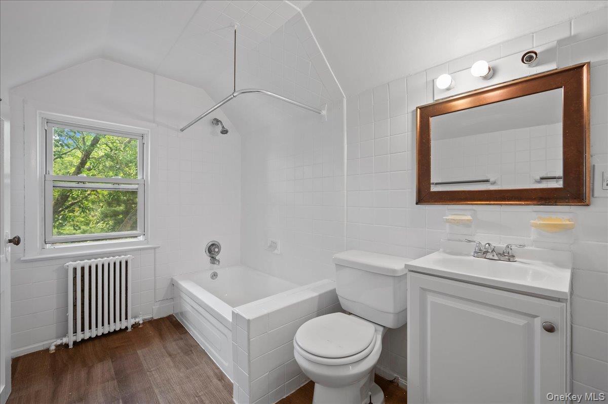 Single Family Olivia Street  Westchester County, NY 10573, MLS-1034173-21