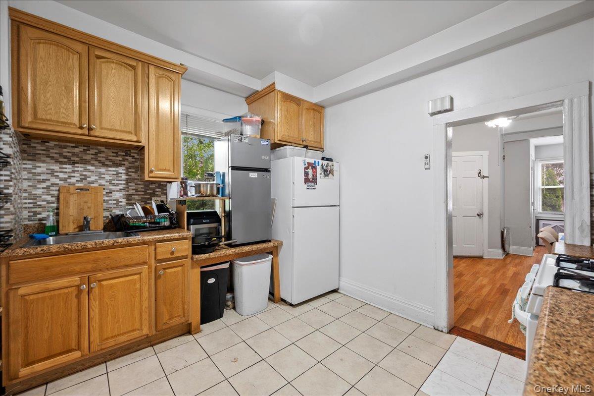 Single Family Olivia Street Westchester County, NY 10573, MLS-1034173-6
