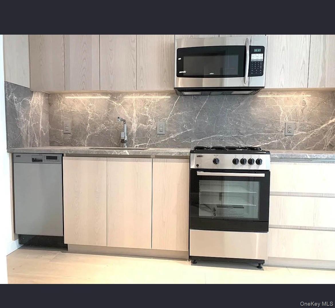 Apartment Ocean Avenue  Brooklyn, NY 11226, MLS-1034193-6