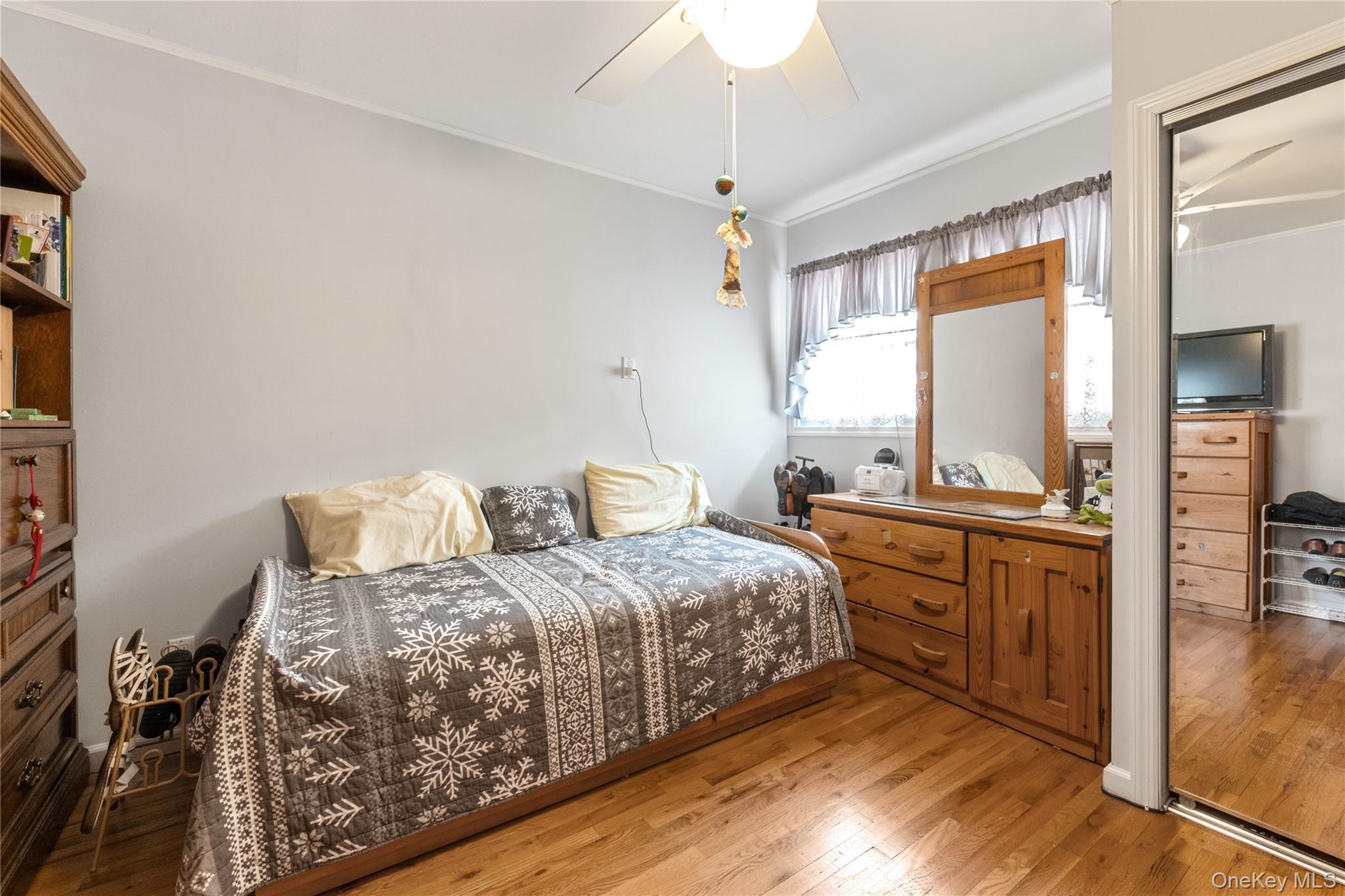 Single Family 196th Place  Queens, NY 11366, MLS-1034194-17