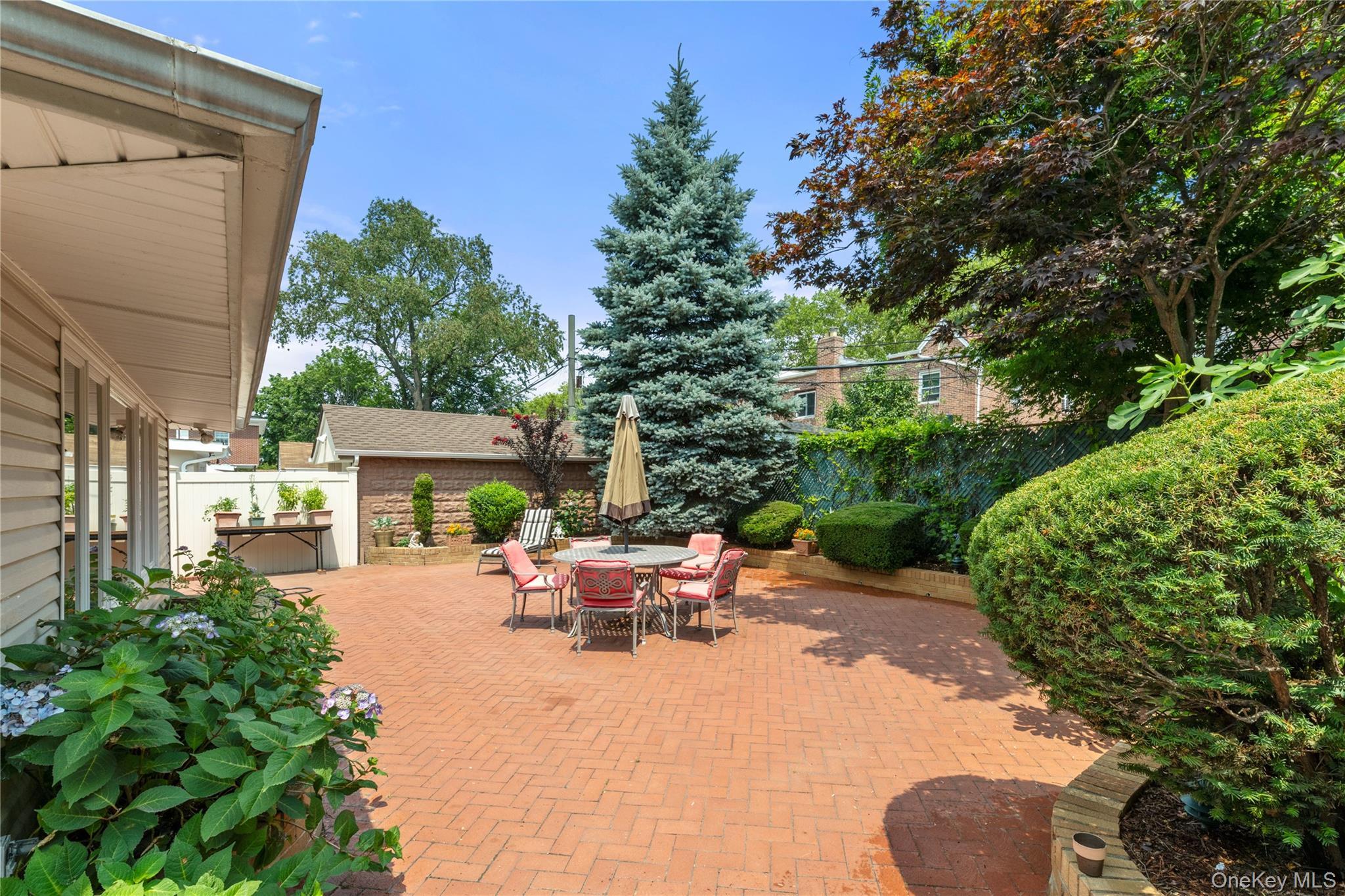 Single Family 196th Place  Queens, NY 11366, MLS-1034194-18