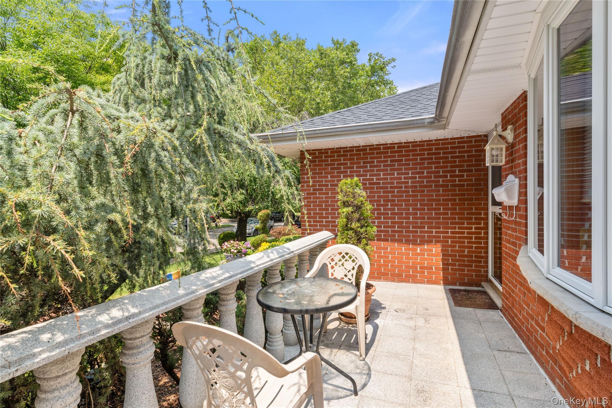 Single Family 196th Place  Queens, NY 11366, MLS-1034194-3