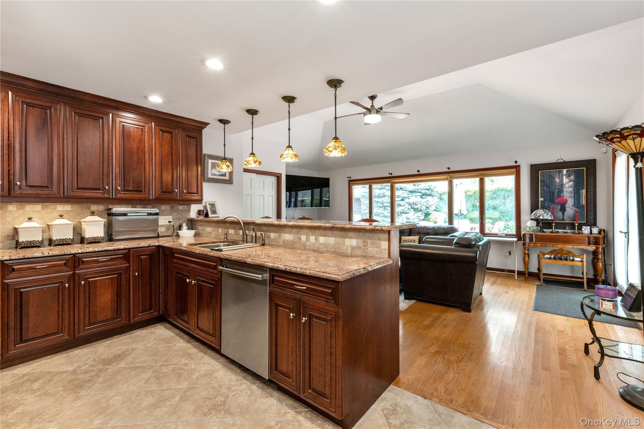 Single Family 196th Place  Queens, NY 11366, MLS-1034194-8