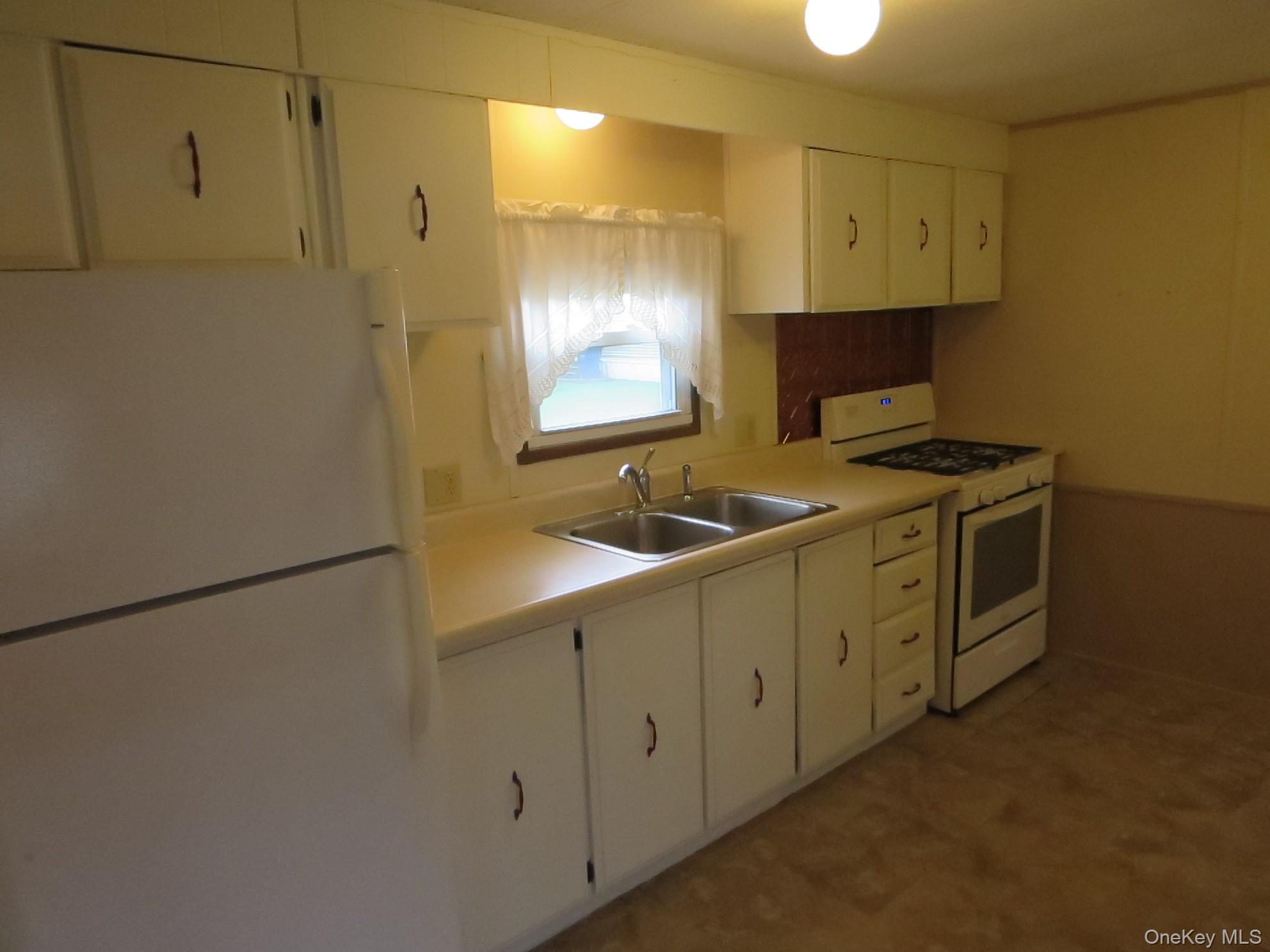 Single Family Mallard  Dutchess County, NY 12522, MLS-1034195-8