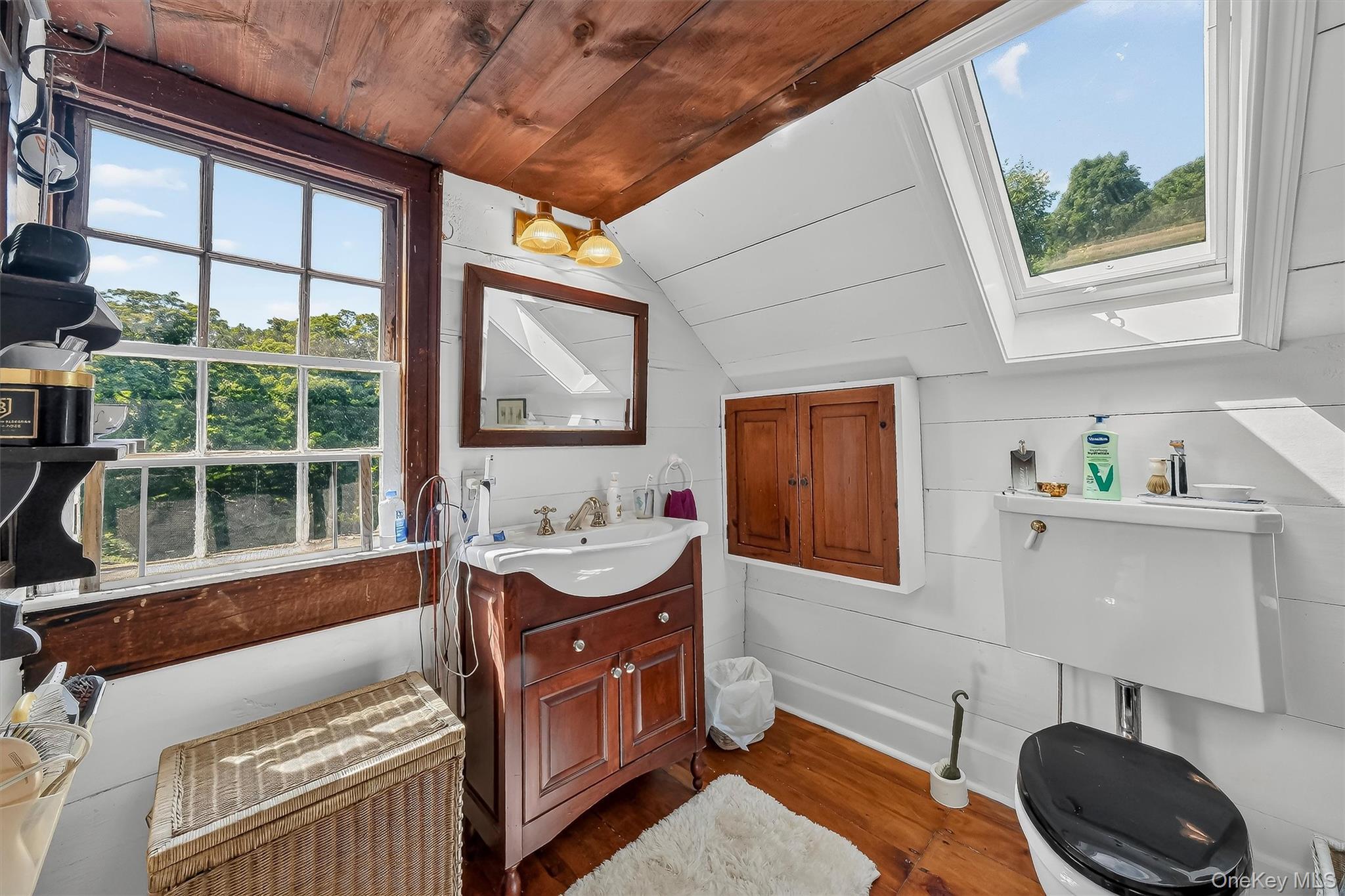Single Family Inningwood Road  Westchester County, NY 10562, MLS-1034206-23