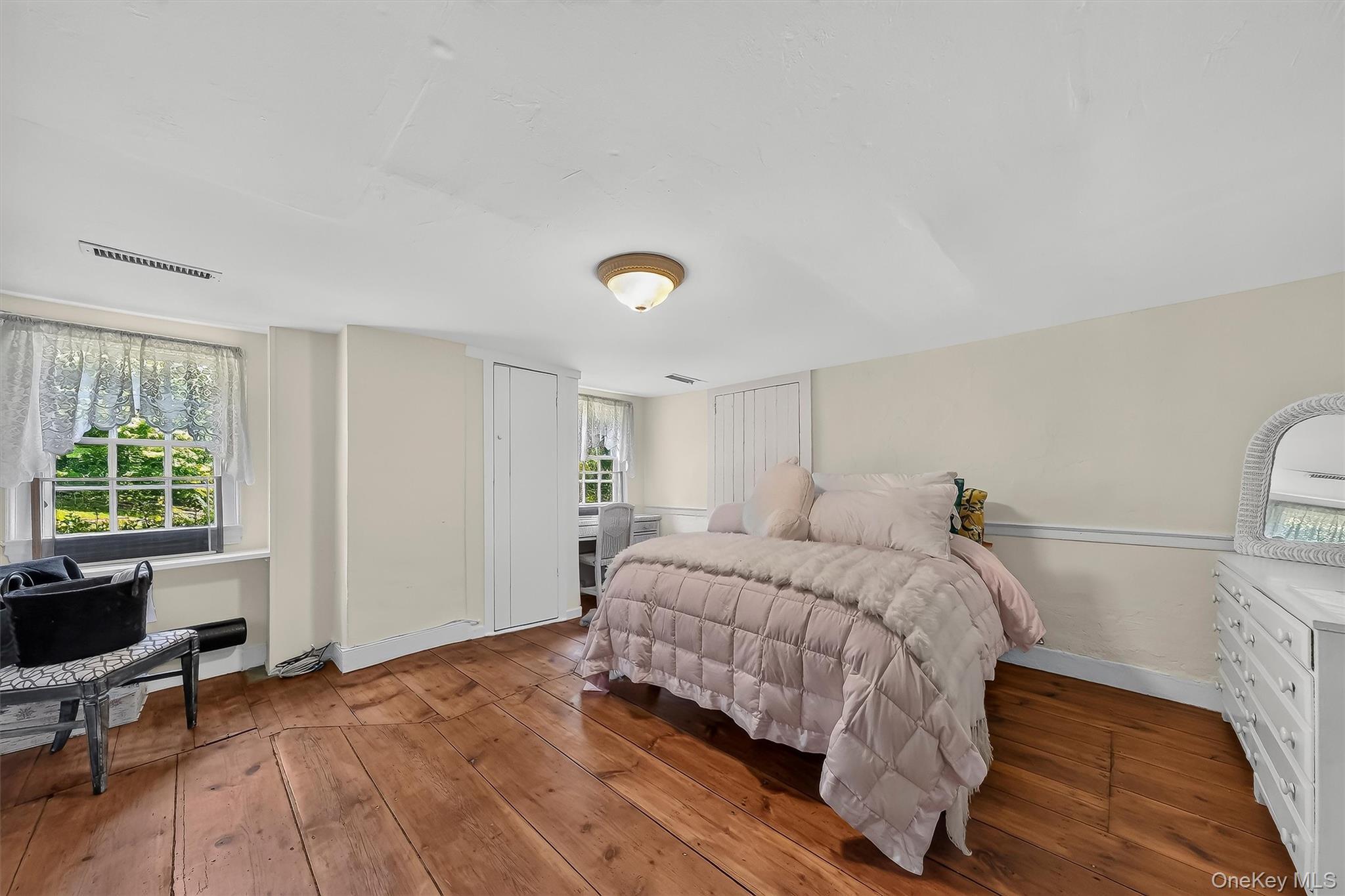 Single Family Inningwood Road  Westchester County, NY 10562, MLS-1034206-25