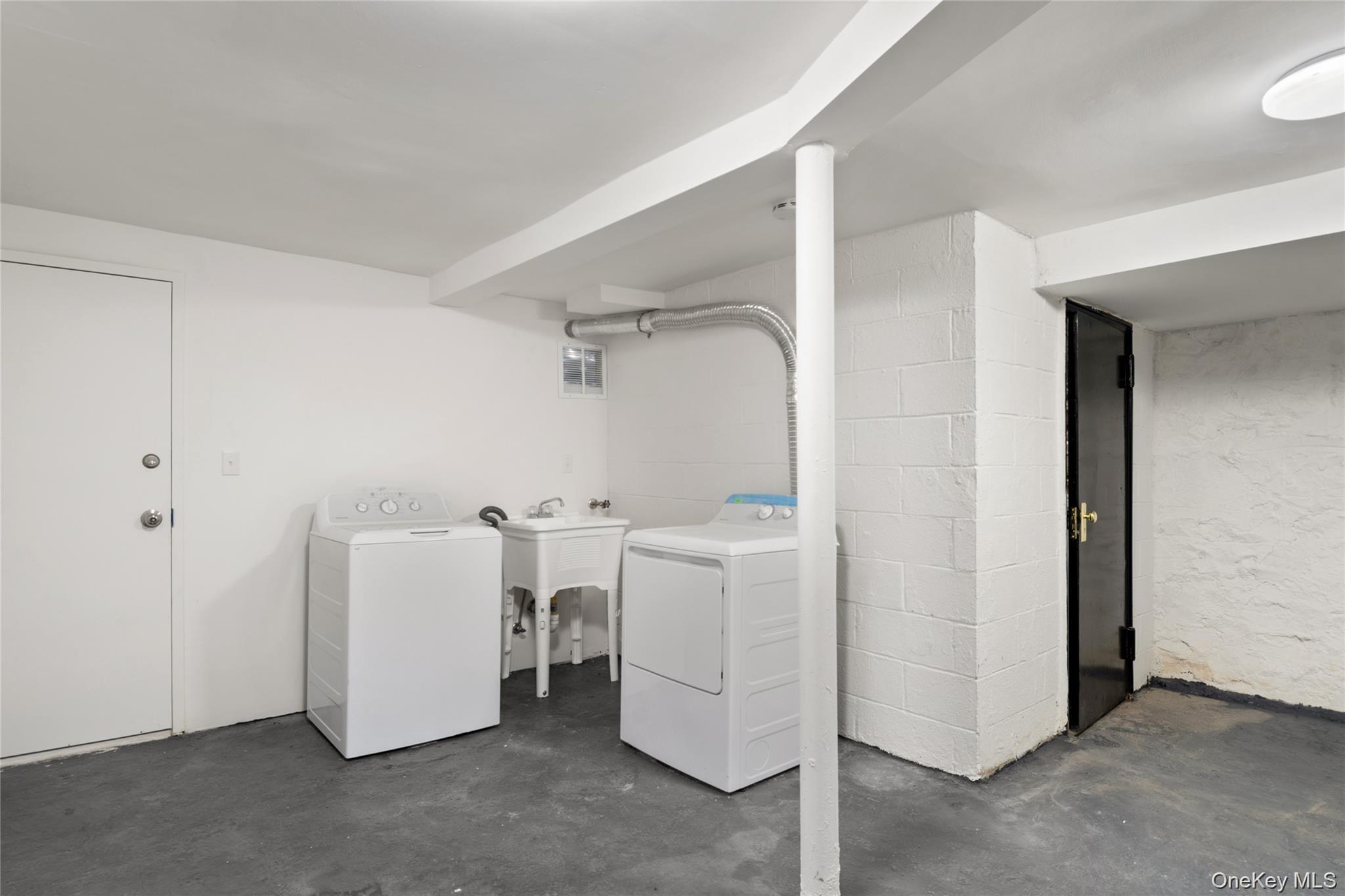 Single Family Morris Avenue  Bronx, NY 10468, MLS-1034221-27