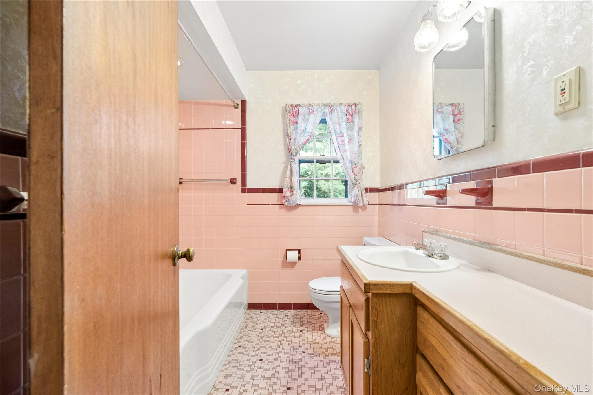 Single Family Briarwood Drive Rockland County, NY 10956, MLS-1034246-40