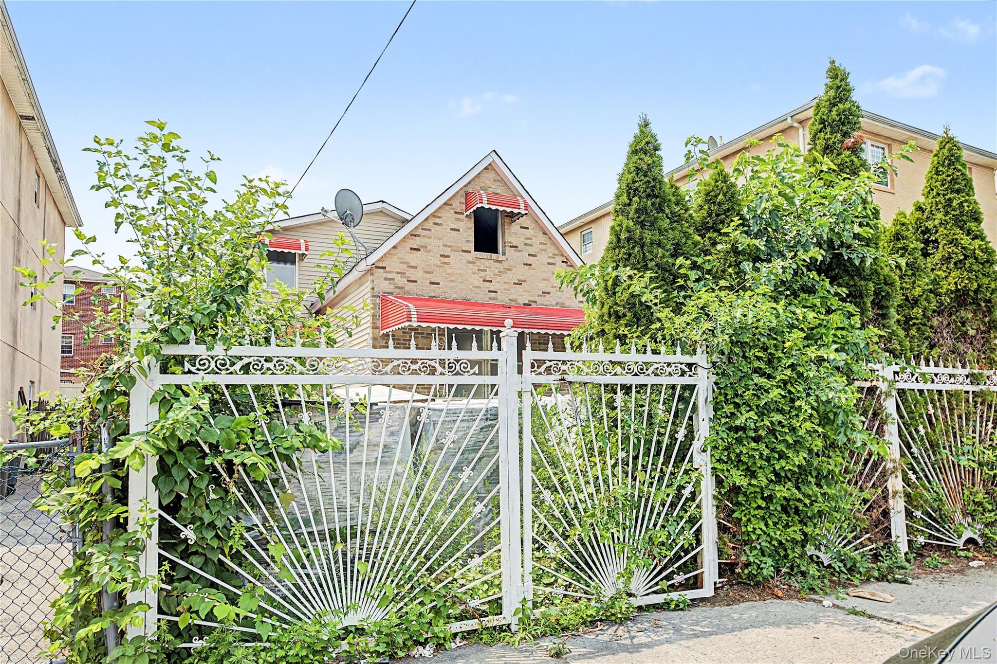Single Family Bruner Avenue Bronx, NY 10469, MLS-1034277-14