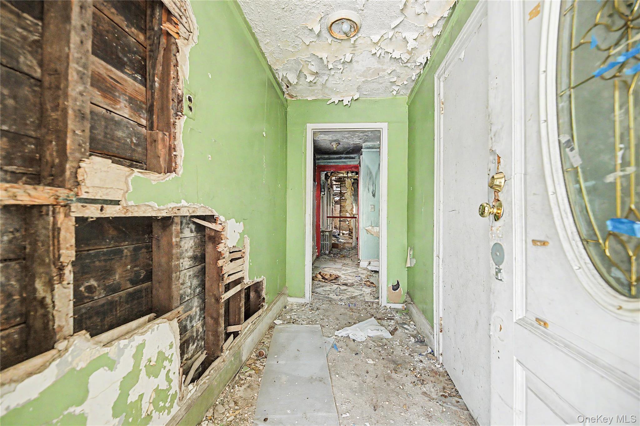 Single Family Bruner Avenue Bronx, NY 10469, MLS-1034277-2