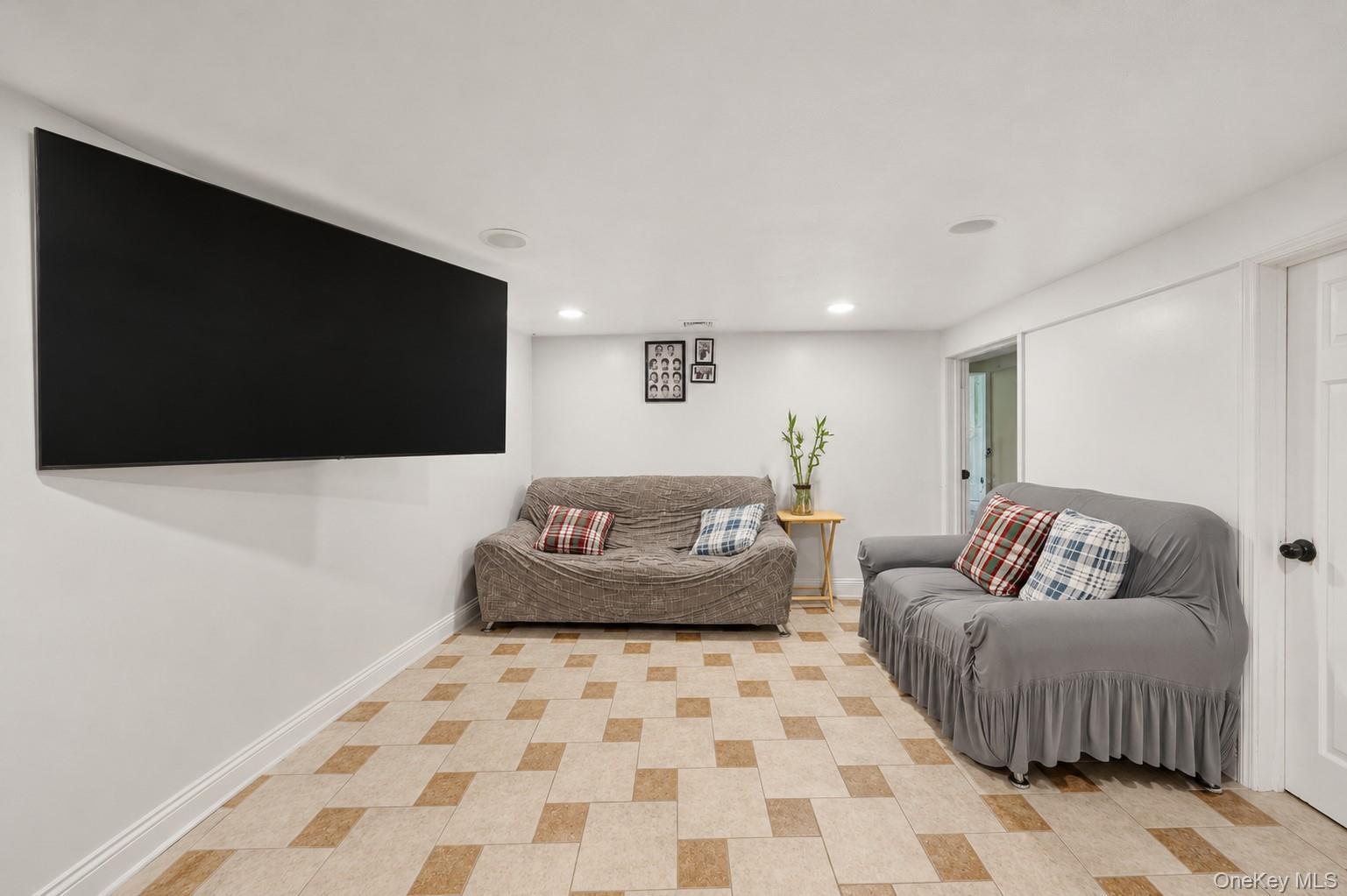 Single Family Park Lane S Queens, NY 11421, MLS-1034285-14