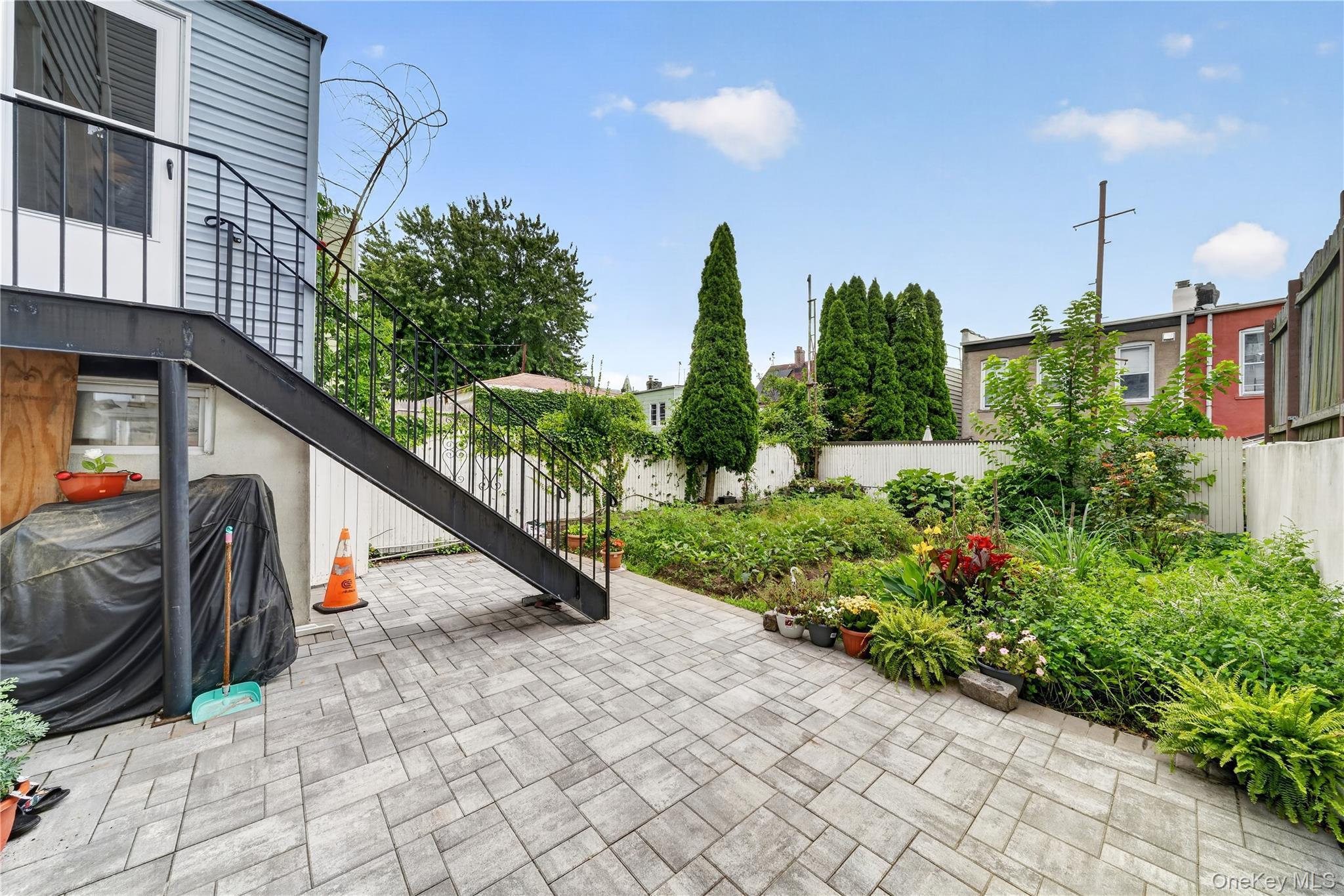 Single Family Park Lane S Queens, NY 11421, MLS-1034285-19