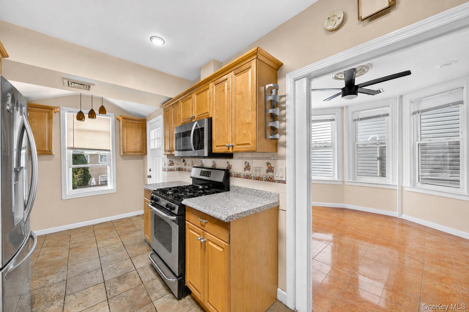 Single Family Park Lane S Queens, NY 11421, MLS-1034285-3