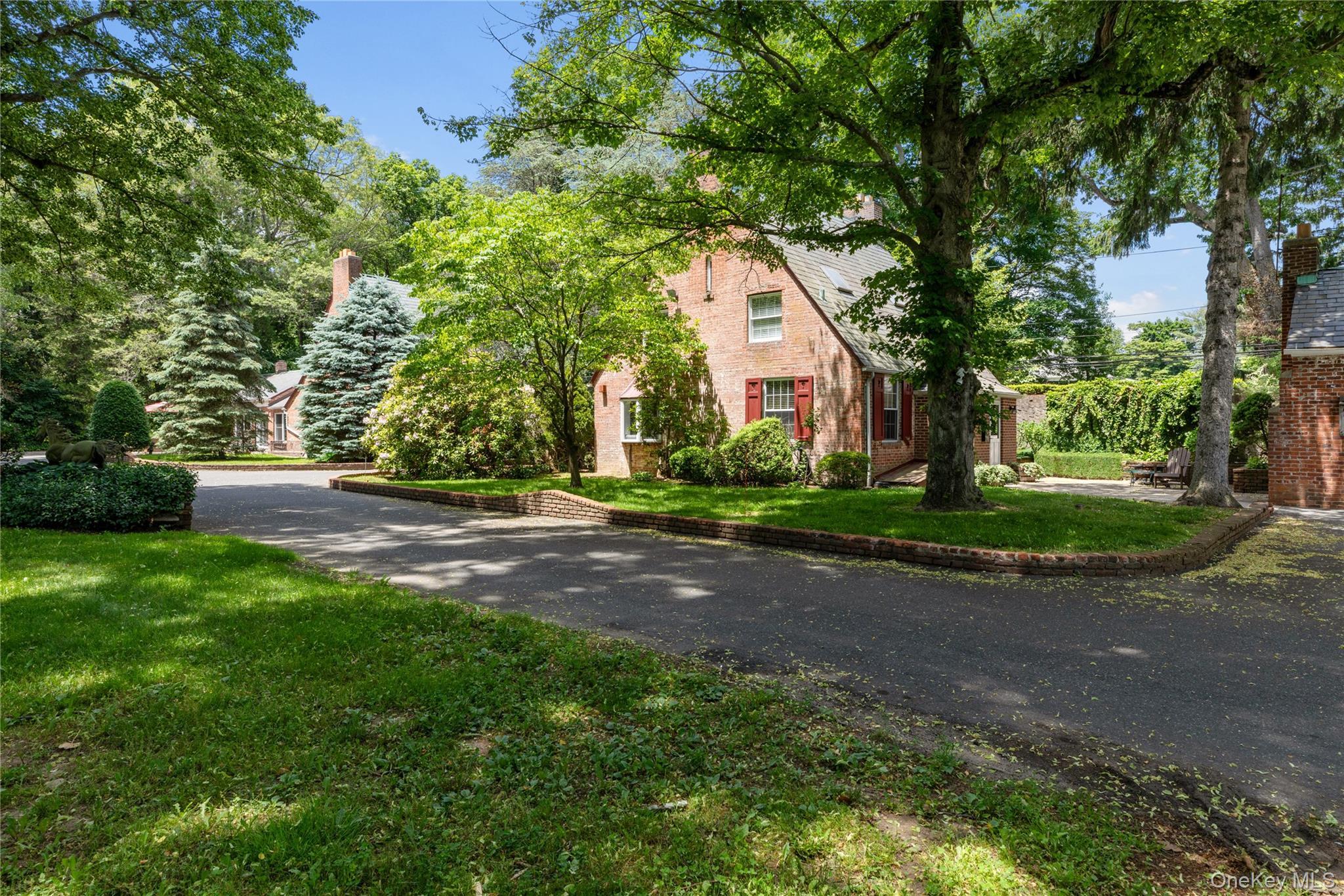Single Family Pound Hollow Road Nassau County, NY 11545, MLS-1034316-25
