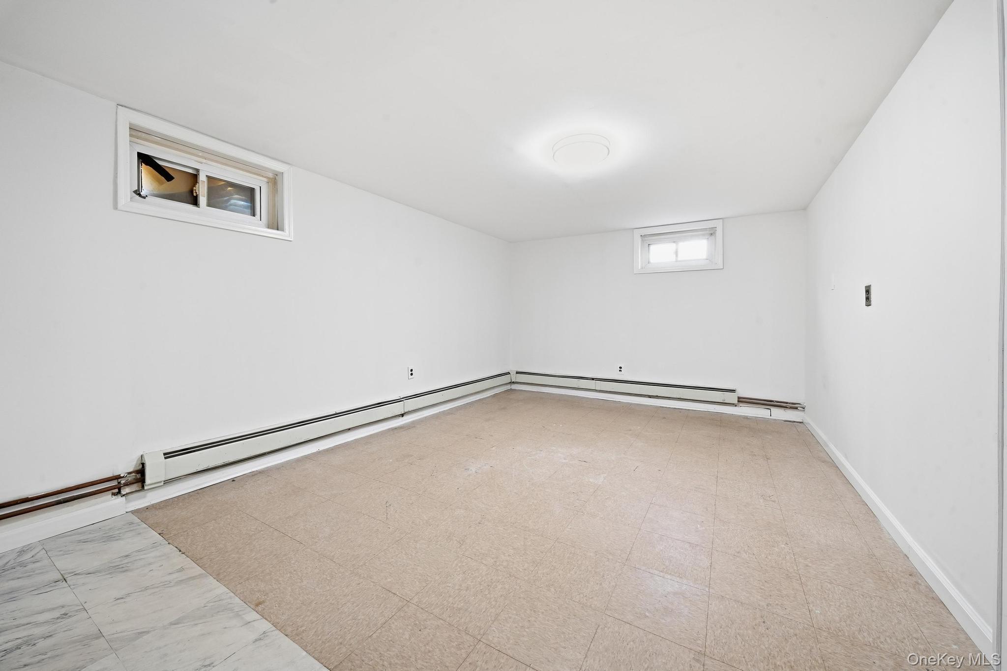 Single Family 187th Street Queens, NY 11365, MLS-1034337-23