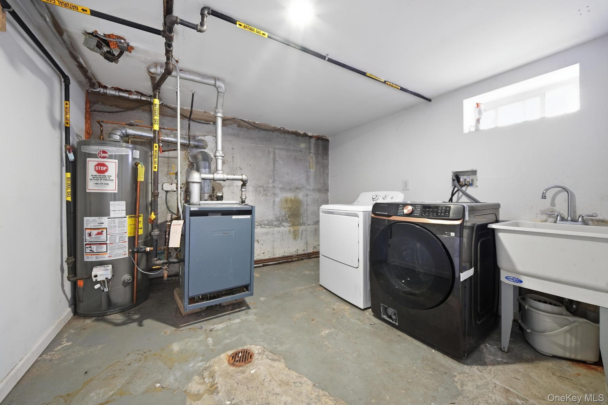 Single Family 187th Street Queens, NY 11365, MLS-1034337-24