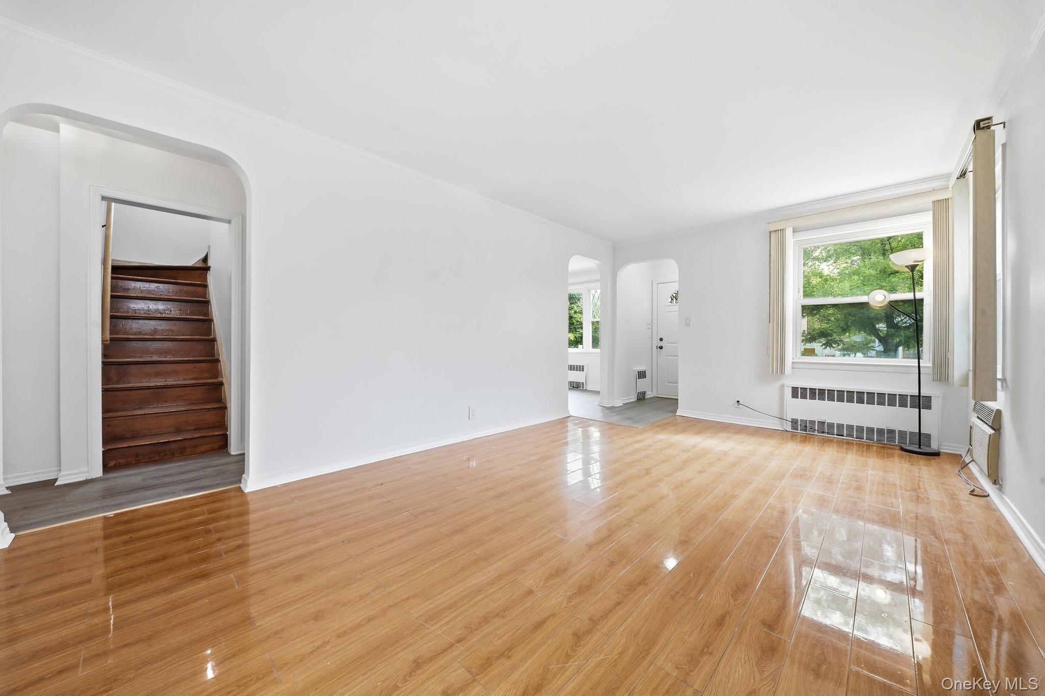 Single Family 187th Street Queens, NY 11365, MLS-1034337-3