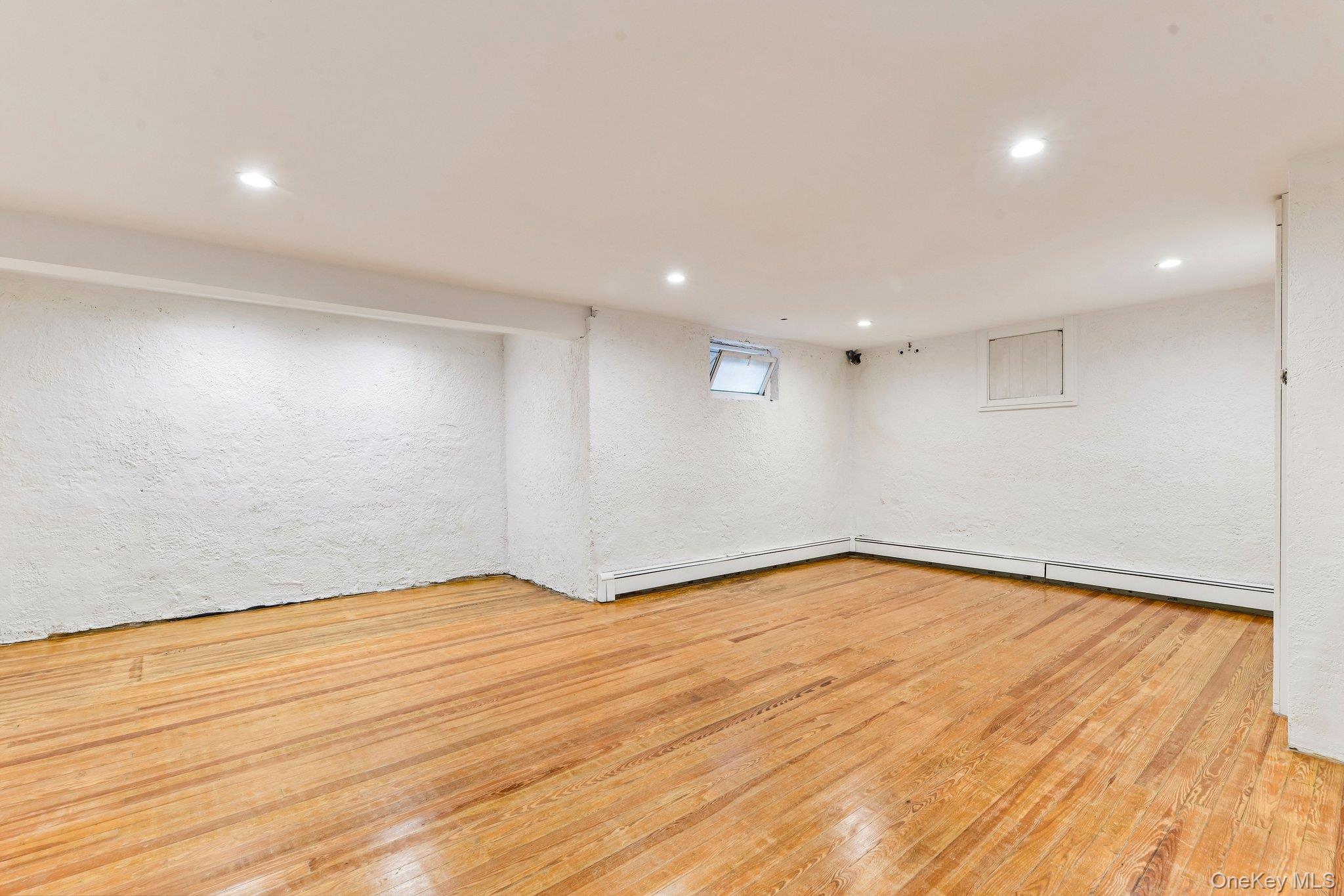 Single Family William Street  Nassau County, NY 11596, MLS-1034339-27
