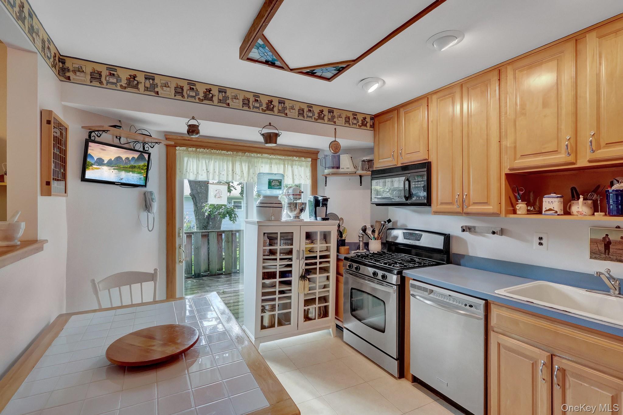Single Family Main Avenue  Suffolk County, NY 11950, MLS-1034345-21