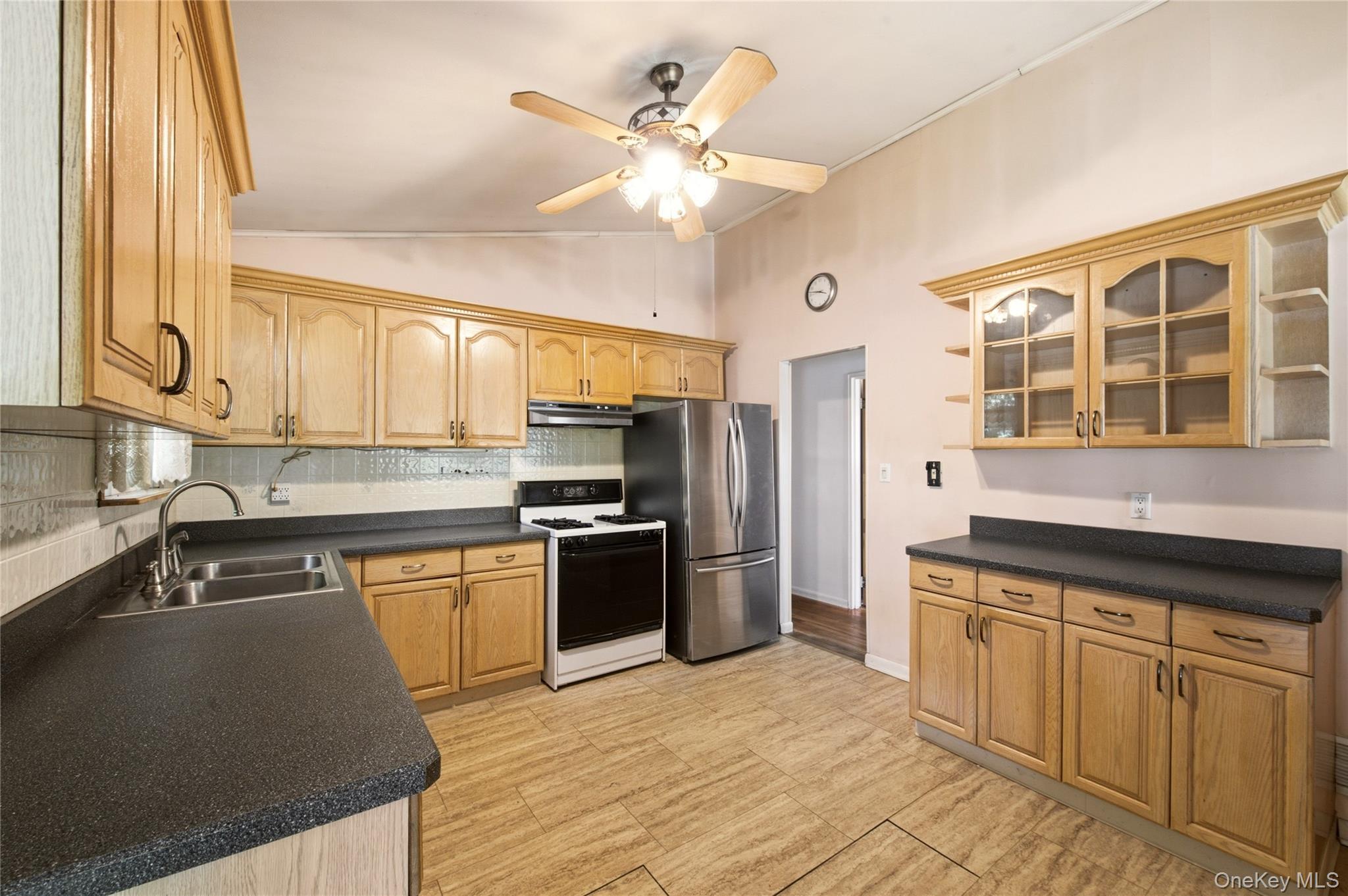 Single Family Penn Drive Suffolk County, NY 11787, MLS-1034371-3